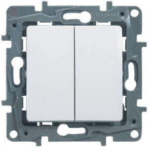 Intrerupator dublu cap scara, 10A Legrand Niloe 664502 - 1 modul